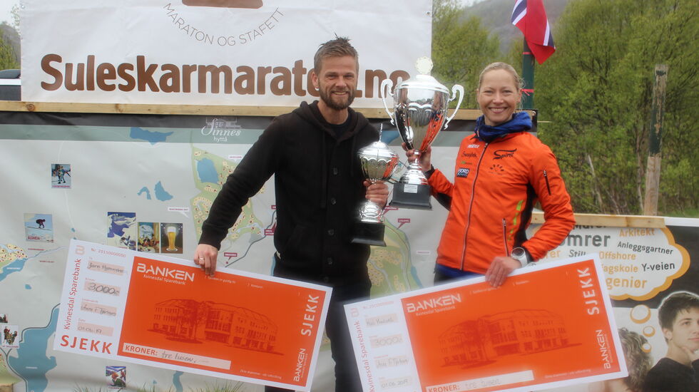 Jørn Hjørungnes og Mari Nustad Mauland vant maratondistansen. (Arrangørfoto)