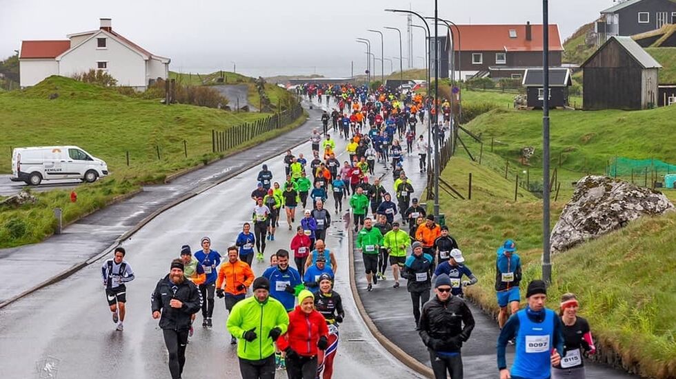 Fra Torshavn Marathon som i år gikk i kjølig Altanterhavsvær (Foto:facebook/torshavnmaraton) 