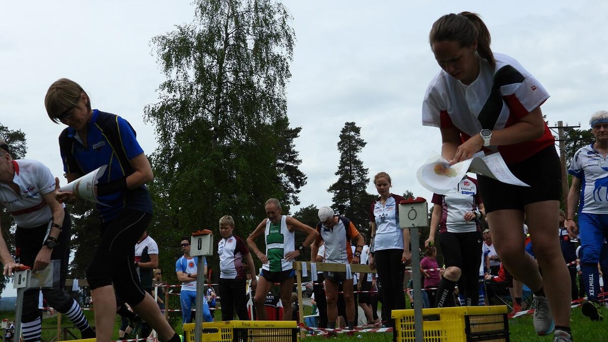 Sofie Johansson til h¢yre klar til start