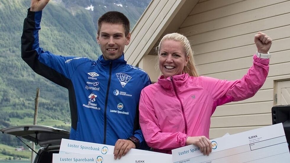 Vinnerne Geir Steig og Marit Liseth Fimreite.  (Foto: Svein Tore Heltne)