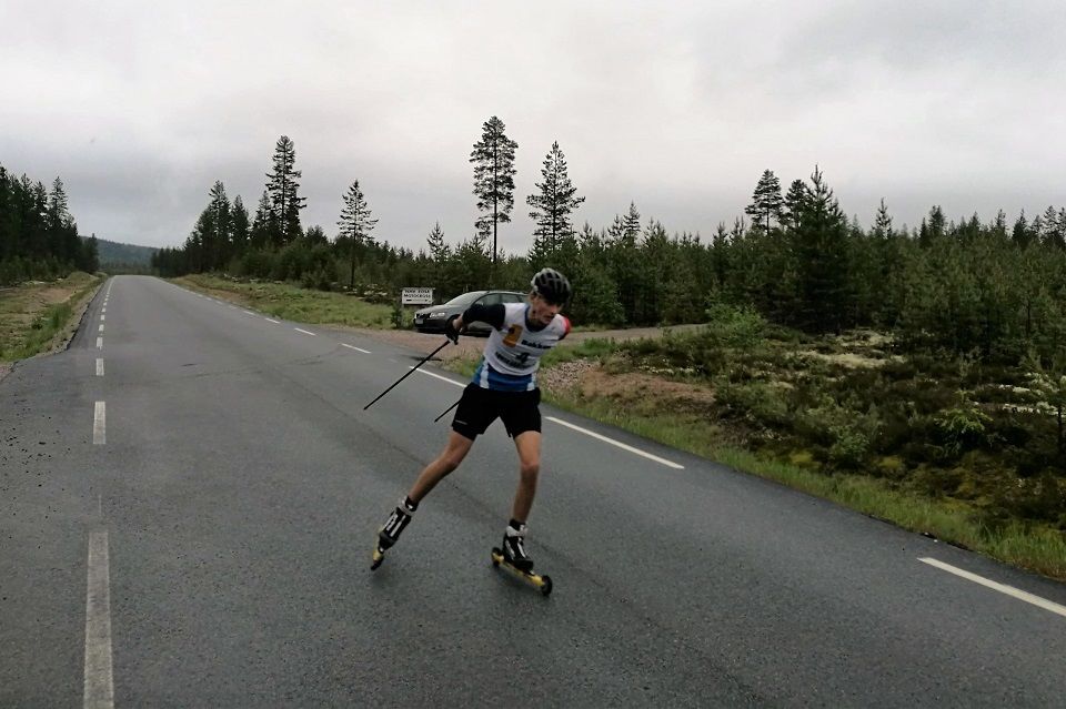 Stian Fedreheim over mål i Julusdalen. (Foto: Trond Ole Myrvold)