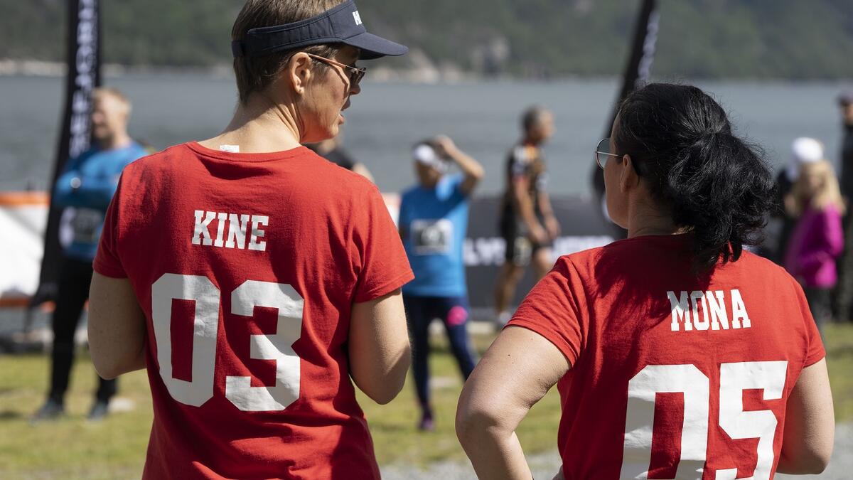 Kine_og_Mona