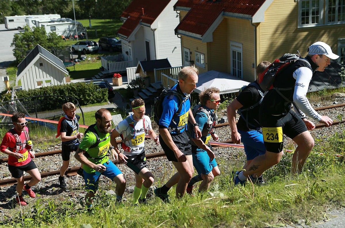 Lang_loeype_sportsklasse_ut_av_Rjukan_1280_AZ3T3006