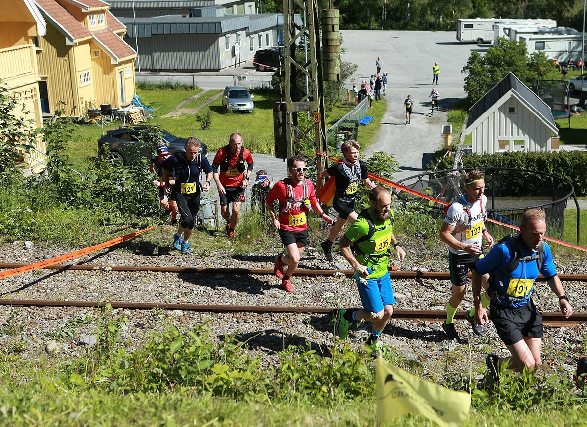 Lang_loeype_sportsklasse_over_Rjukanbanen_1260_AZ3T3001