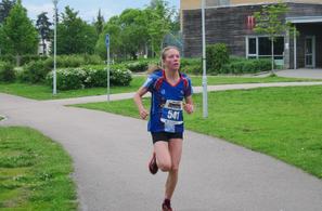 Dorthe Marie Enebakk var klart raskest i jente-/kvinneklassen i Langtrampens 7 kilometer. (Foto: Toril Blakkisrud)