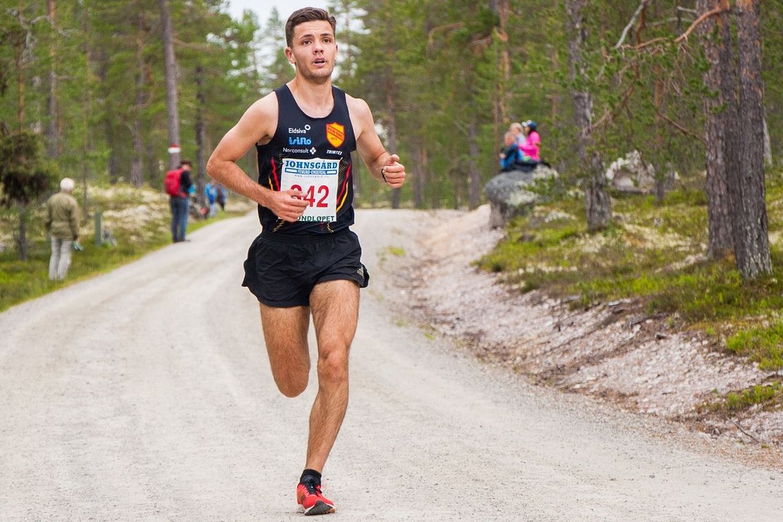 Odd Gundersen Sagbakken presset sin egen tid ned til 32:01 på 9,6 km i Femundterrenget i år. (Foto: Jan Ole Johnsgard)