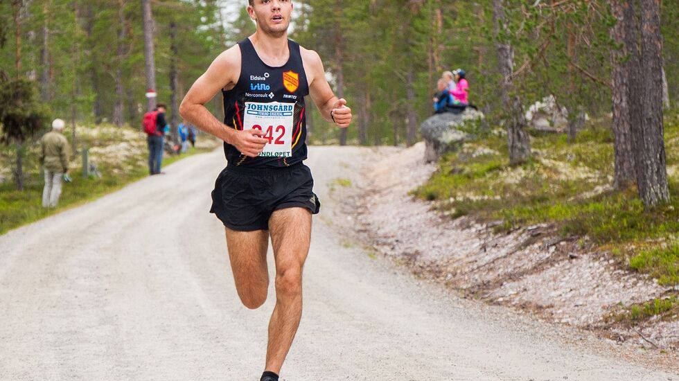 Odd Gundersen Sagbakken presset sin egen tid ned til 32:01 på 9,6 km i Femundterrenget i år. (Foto: Jan Ole Johnsgard)