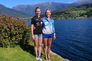 Karoline Holsen Kyte vant Norgescupløpet Kvasshovden Opp på ny løyperekord. Her er hun sammen med Anita Iversen Lilleskare som kom på 2. plass. (Foto: Christian Prestegaard)