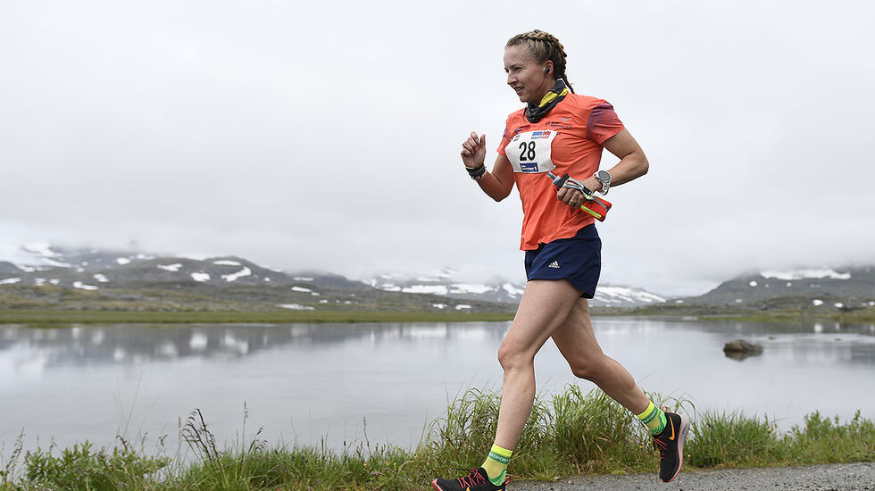 Therese Falk tok sin andre sammenlagtseier i Rallarvegsløpet. (Foto: Bjørn Johannessen)