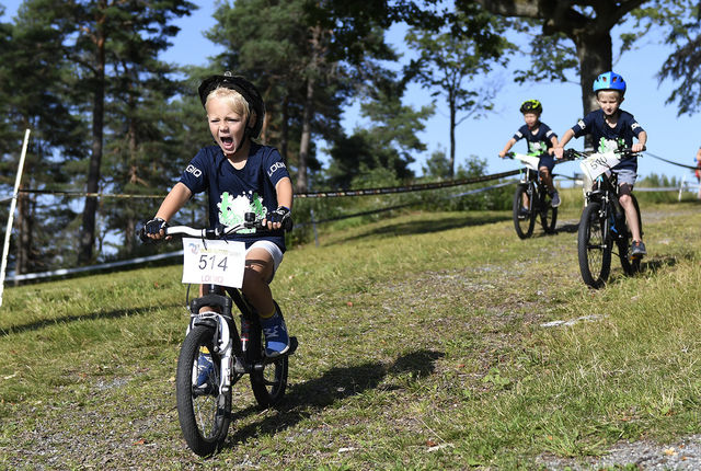 Høy innsats, mye moro... og litt skummelt...? (Foto: Bjørn Johannessen)