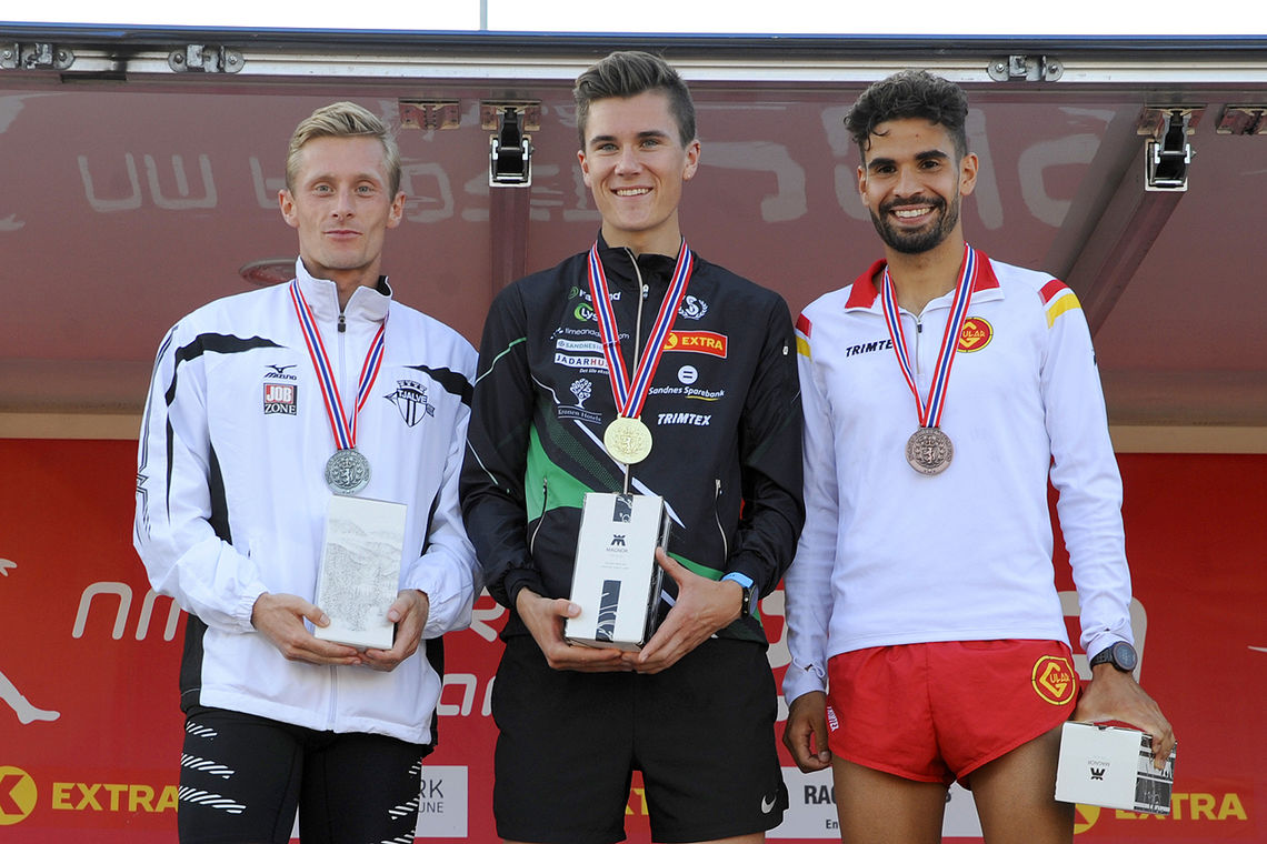 Premiepallen på 1500 meter i NM: Ferdinand Kvan Edman, Jakob Ingebrigtsen og Jacob Boutera.
