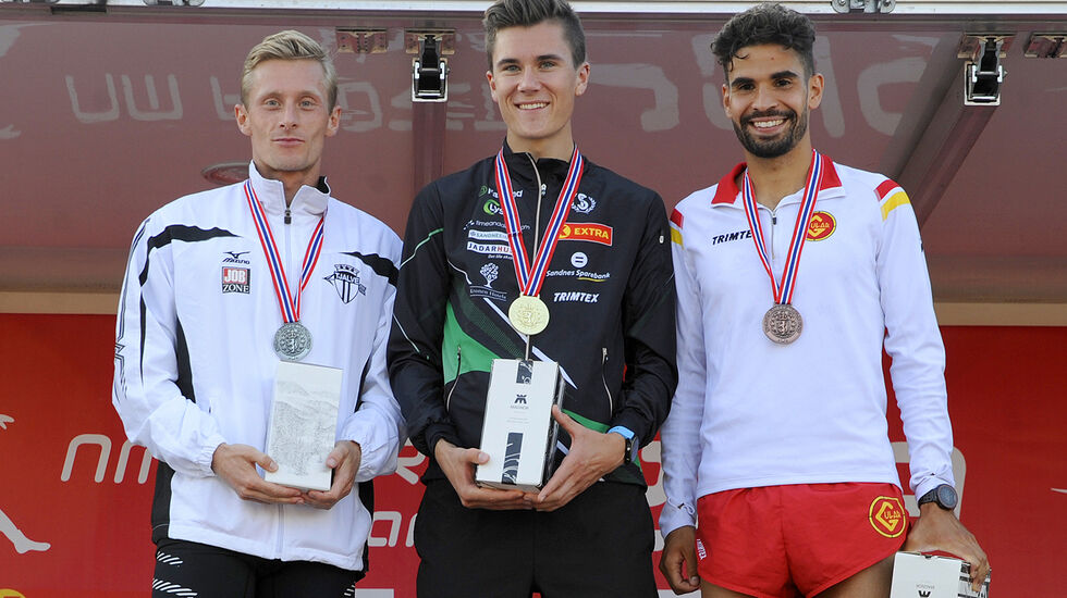 Premiepallen på 1500 meter i NM: Ferdinand Kvan Edman, Jakob Ingebrigtsen og Jacob Boutera.