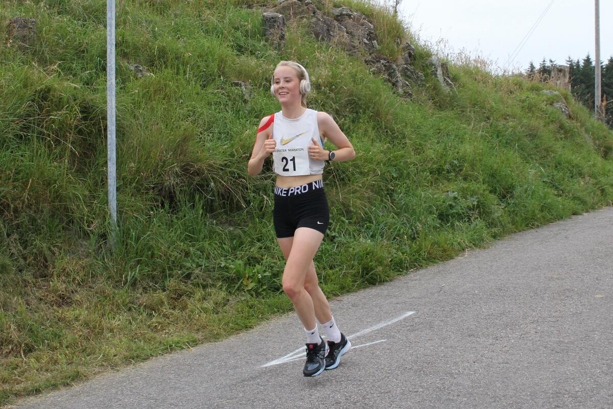 IMG_0709_Nora_Kvinge_Austevoll (1280x854)