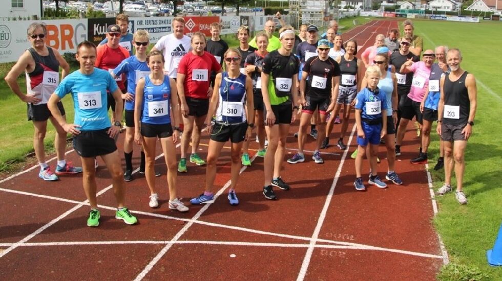 Startfeltet på 5000 m som talte 32 deltagere (Foto: IL Express-Henrik Kofoed Nielsen)