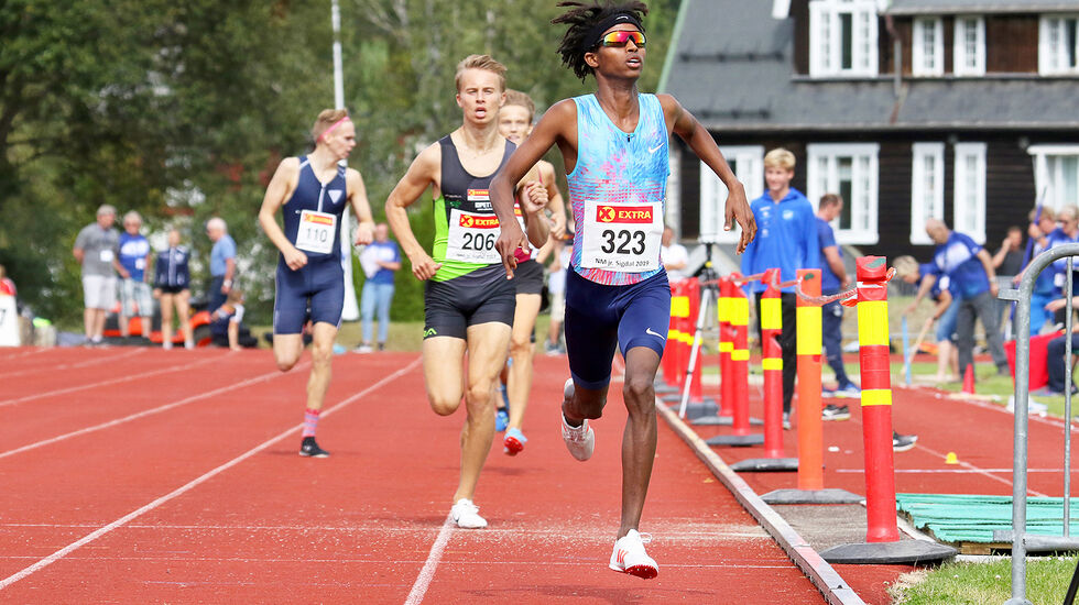 Den aller raskeste i forsøksheatene på 800 meter var Runars Abdullahi Dahir Rabi, nesten 2 sekunder foran Sigurd Tveit fra Kristiansand.