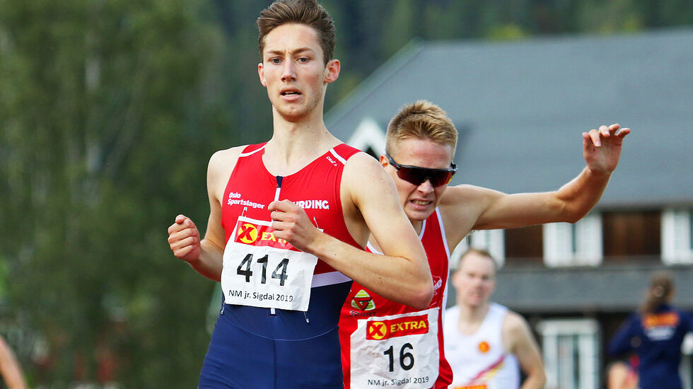 Didrik Hexeberg Warlo kontrollerer inn til gullet på 1500 meter