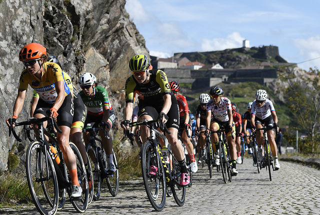 Marianne Vos (til venstre) vant sammenlagt etter å ha vunnet tre av de fire etappene i årets utgave av Ladies Tour of Norway. (Alle foto: Bjørn Johannessen)