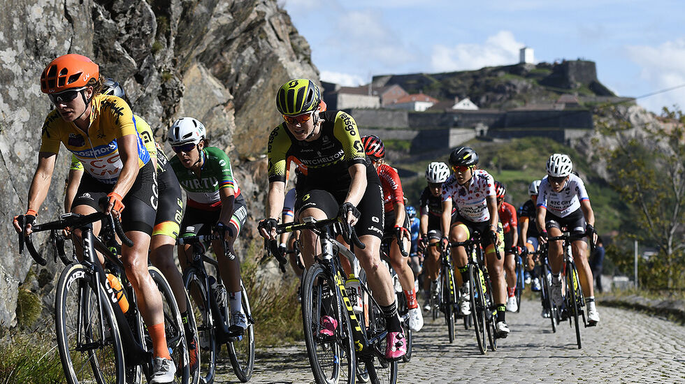 Marianne Vos (til venstre) vant sammenlagt etter å ha vunnet tre av de fire etappene i årets utgave av Ladies Tour of Norway. (Alle foto: Bjørn Johannessen)