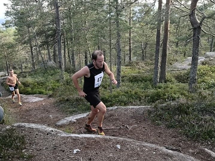 Dagens nest beste i motbakkene, Kjell Magne Mangerud fulgte av 3. mann Somdre Harstad Rinde. (Foto: Rune Romnes)