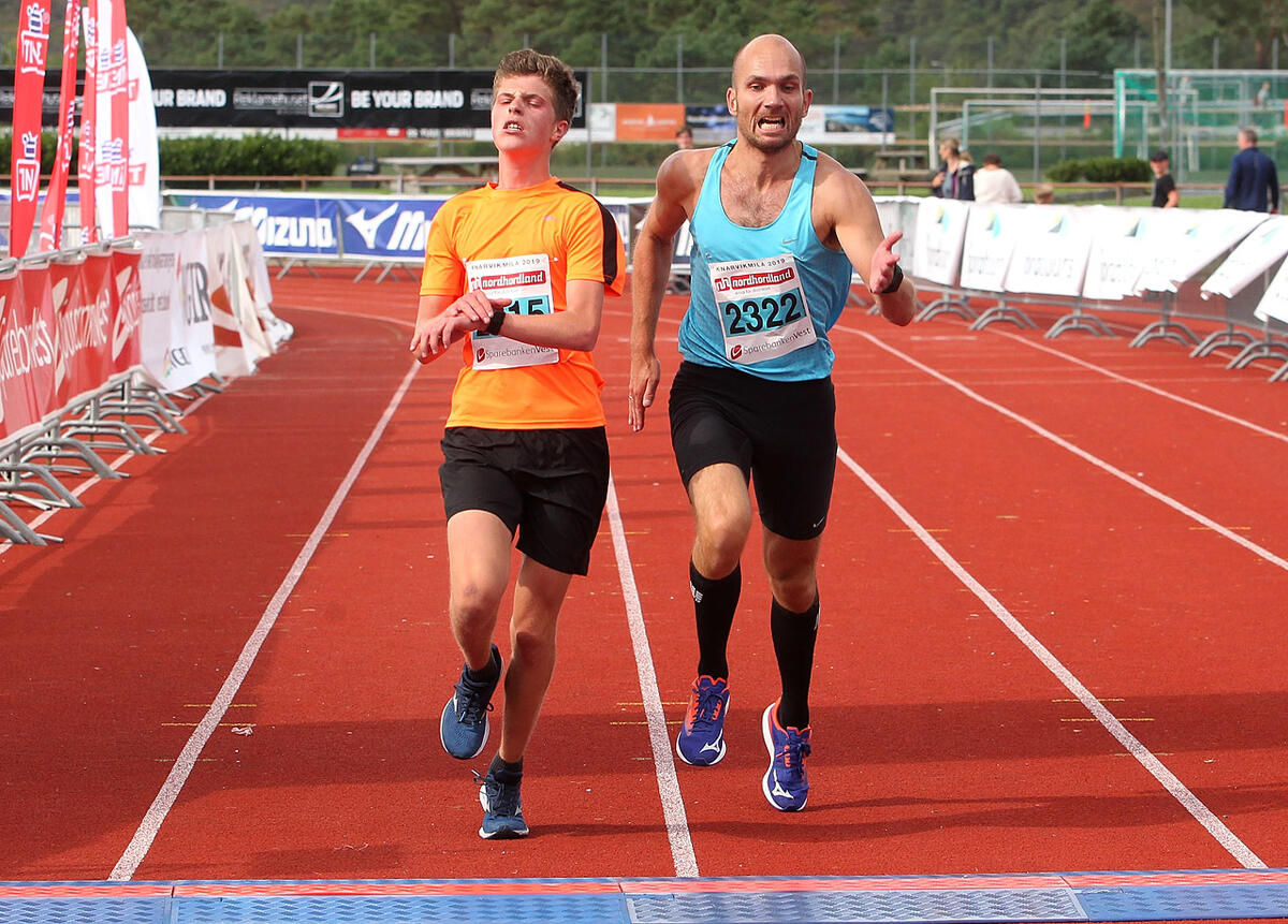10km_spurtduell_Endre_Berg_Leiren_18_Andreas_Lervik_38_1280_A20G0668