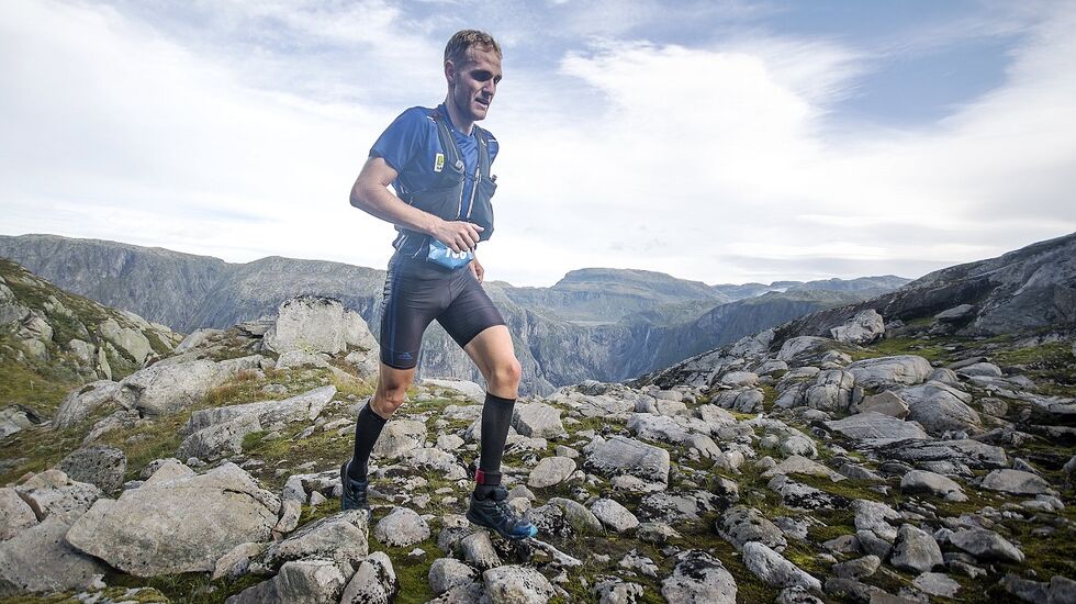 Jørgen Møklevik Austvik førte an over vidda. (Foto: Kai-Otto Melau / Xtremeidfjord)