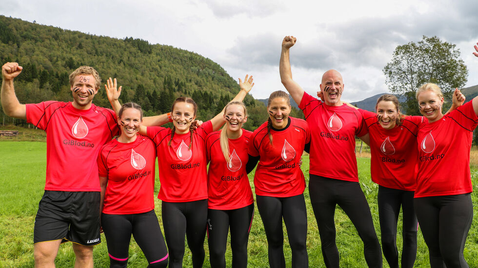 Mosjonsklassen. En flott og sprek gjeng fra team GIBLOD.NO, et viktig budskap. Foto: Martin Hauge-Nilsen