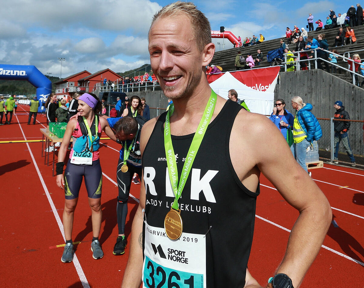 Halv_maal_danske_i_Norge_nybakt_far_1280_AZ3T5849