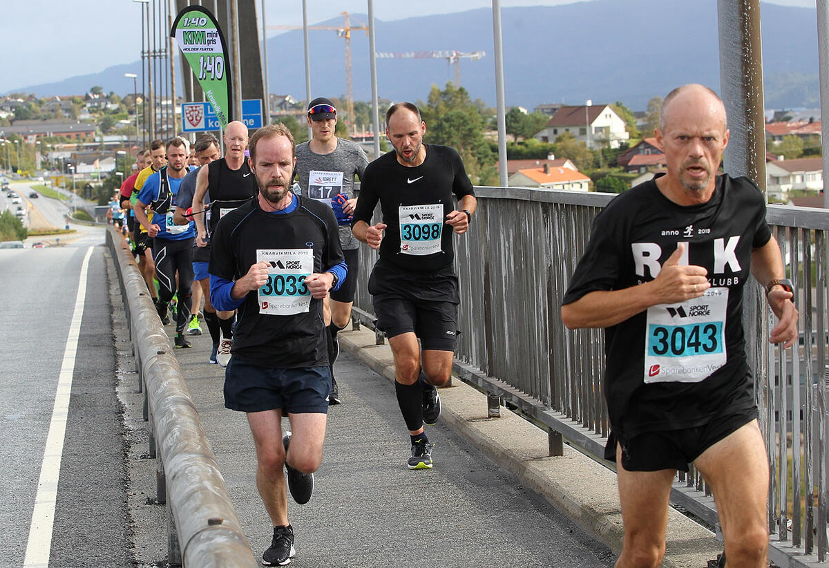 Halv_Hagelsundbroa_fartsholder_1-40_1280_A20G1453
