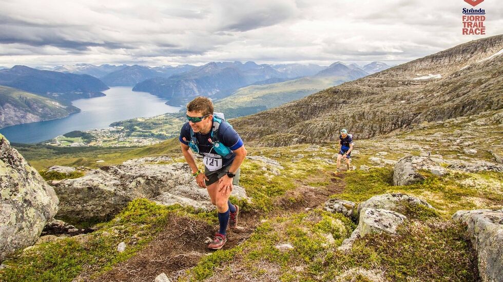 Stranda, Storfjorden og Norddalsfjorden. Foto Torstein Engeset / SFTR
