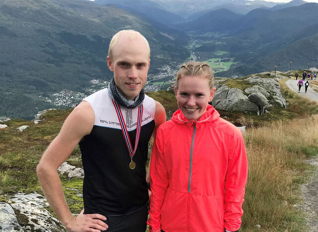 Andreas Skylstad og Karoline Holsen Kyte tok kvar sin klare siger. (Foto: Bystien Førde Opp)