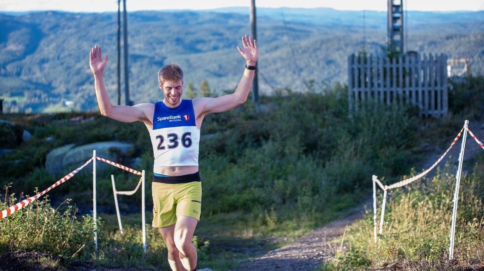 Kristian Horne vant Varingskollen opp på en imponerende tid, 45 sekunder raskere enn fjorårets vinner, og 43 sekunder foran neste løper i år. (Foto: Audun Morgestad)