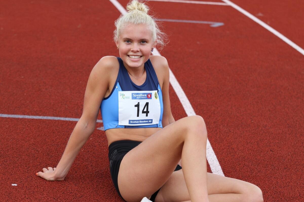 IMG_3052_J17-J1819-3000_Fornøyd_gullvinner_Christine_Næss (1280x853)