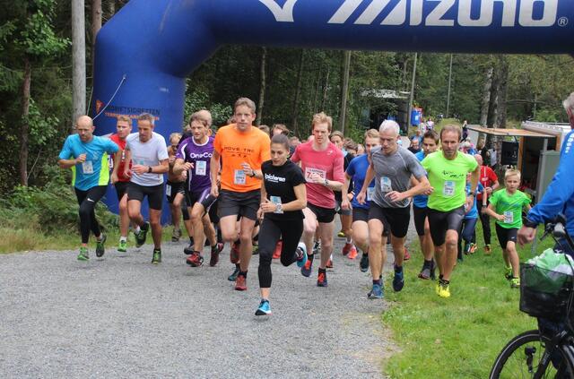 Den første av mange startpuljer på tid i det 15. løpet. (Foto: Guri Sæterlid)