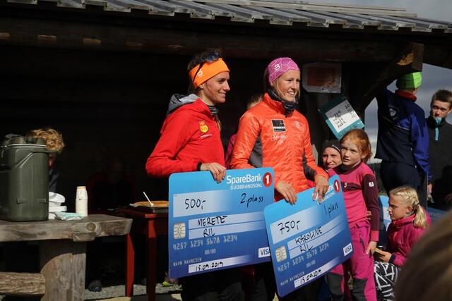 Karoline Simpson-Larsen vant en klar seier foran Merete Weng i kvinneklassen i Landskampen Opp. (Foto: Stig-Are Øvreberg).