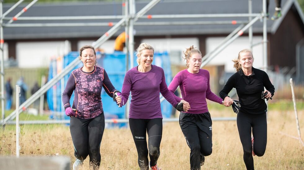 Team BASH - Bente, Anna, Silje og Heidi - i farta! (Foto: Lars Bryhn Nyland)