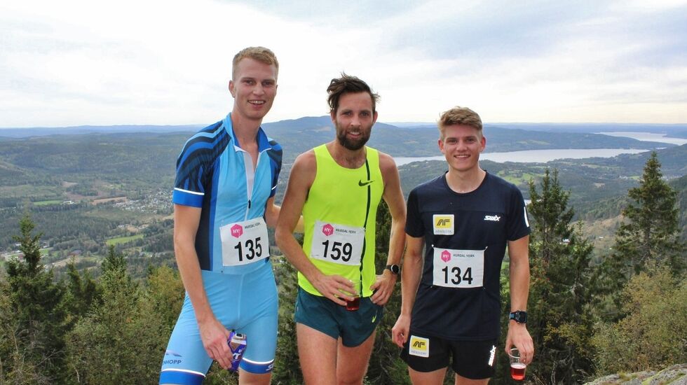 De tre raskeste i herreklassen; tredjemann Lars Buraas, vinneren Sindre Buraas og andremann Herman Martens Meyer. (Arrangørfoto)