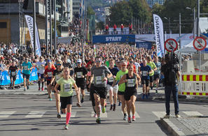 En av sju startpuljer på halvmaraton. Foto: Per Inge Østmoen