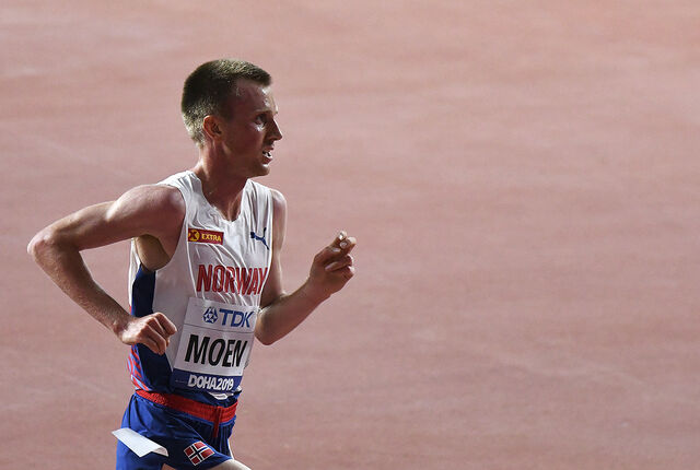 Sondre Norstad Moen hang med de beste i 3 500 meter, deretter  ble det en kamp for å holde farten oppe - og sikre en best mulig plassering. (Foto: Bjørn Johannessen)