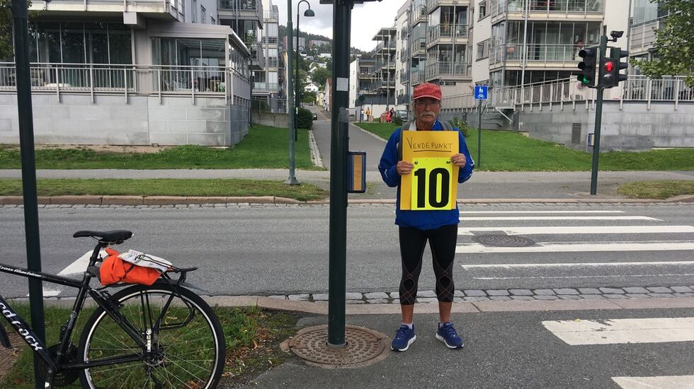 Korrekte løypelengder er viktig for mange. Her er vår løypemålesjef Vidar Dvergedal under løypemålingen på et løp tidligere i år. Målingen var korrekt, men løypa dessverre feilmerket.
