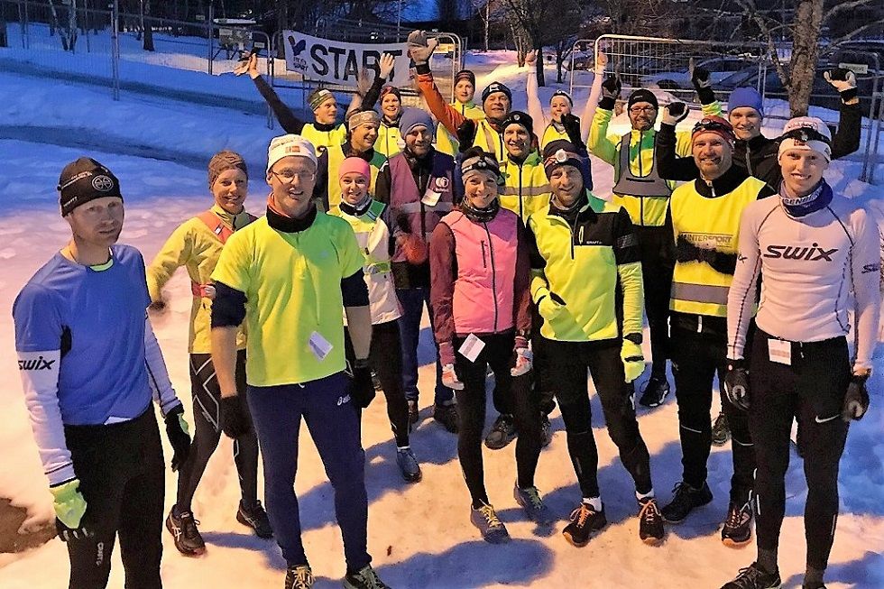 Alle deltakere samlet før forrige sesongs nest siste løp i februar. (Foto fra Gå-joggens facebookside)