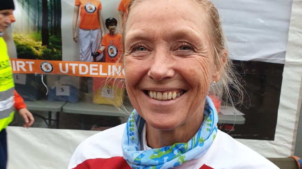 Synnøve Brox topper 5-kilometerslista for veterankvinner. Bildet er fra Hytteplanmila 2019. (Foto: Runar Gilberg)