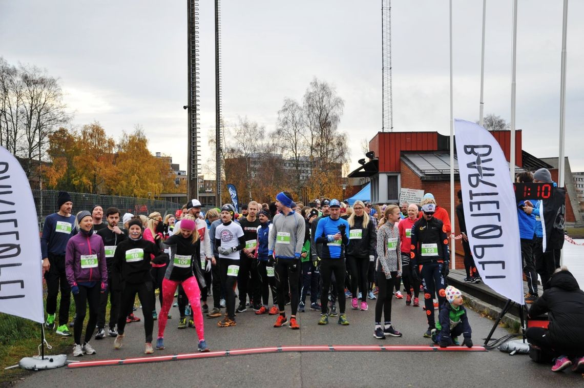 Aldri har det vel vært like mange barteprydede kvinner i Oslo som under fjorårets Barteløp. (Arrangørfoto)