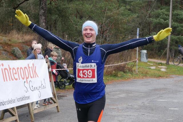 Henning Mortensen fra Lillehammer IF vant Fredrikstad Maraton. (Foto: Rolf. B. Gundersen)
