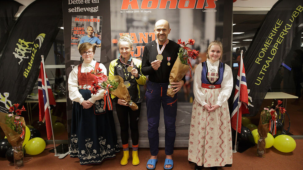 NM 24-timers på Bislett i november var det 20. NM ultraløp siden det første mesterskapet i Bergen i 2008. Bildet viser NM-vinnerne Arvid Haugen og Therese Falk. (Foto:Per Inge Østmoen)