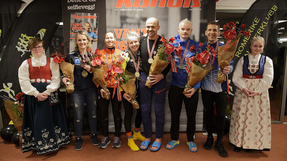 Medaljevinnerne  i NM 24-timers som var lagt inn i Bislett 24-timers. (Foto:Per Inge Østmoen)