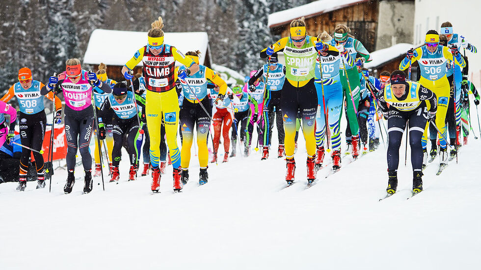 Astrid Øyre Slind og de fleste elitelangløperne staker på blanke ski. Men hvor mye har det for seg for vanlige skimosjonister å prøve på det samme? (Foto: La Venosta)