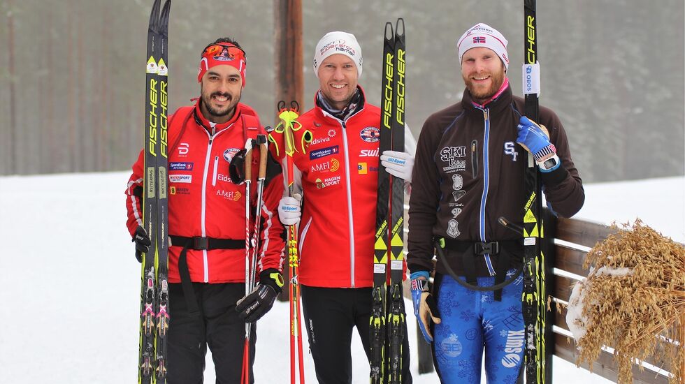 Pallen i årets første staketest (fra v.): Simen Sanderlien, Jørgen Stensløkken, begge Strandbygda IL, og Ivar H. Indby, Rustad IL. (Foto: Sigurd Westgård)