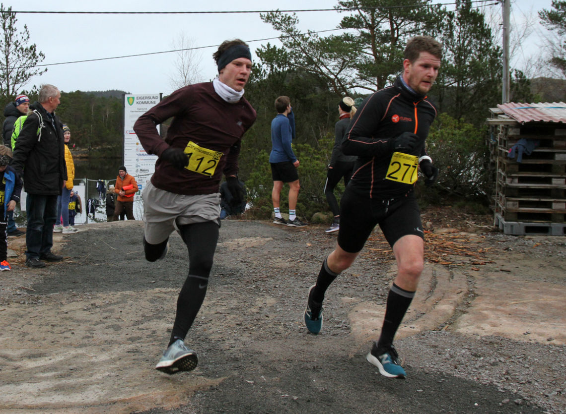 Jon Kristian Aasen og Owe Andre Mikkelsen i fjorårets løp.   Foto: Thomas Hetland.