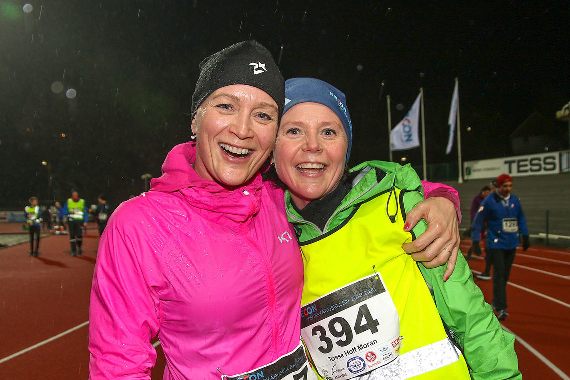 Maren Johannesen og Terese Hoff Moran får representere løpsgleden for årets første Necon Vinterkarusell.