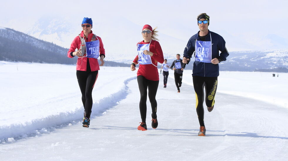 Lørdag var det duket for maraton på isen i Tisleifjorden på Golsfjellet. Her fra arrangementet i 2019. (Foto: Eivind Bye)